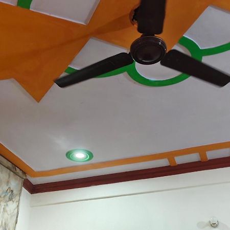 Mangalam Gold Guest House Varanasi Exterior photo