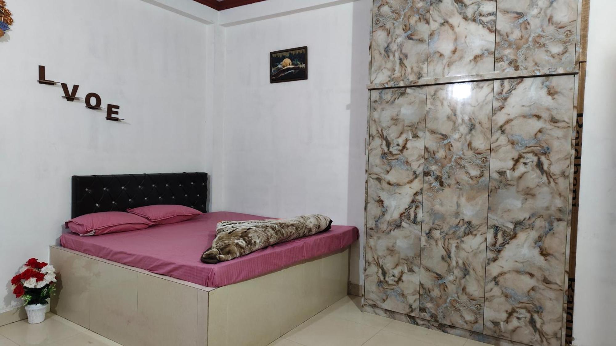 Mangalam Gold Guest House Varanasi Exterior photo